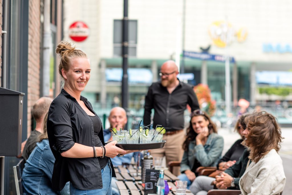 Gin-Tonic-Food-Tour-Rotterdam-City-By-Mik-Hartman